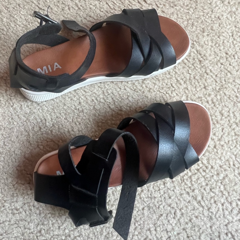 Mia Leather Sandals